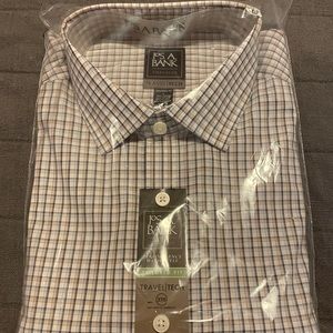 Jos. A Bank Travel Tech - Tailored Fit - Button Down Dress Shirt. BNWT